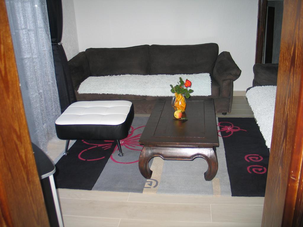 Guest House Dena Dobra Voda Eksteriør billede