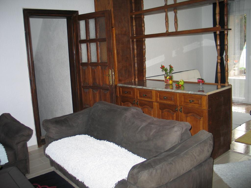 Guest House Dena Dobra Voda Eksteriør billede