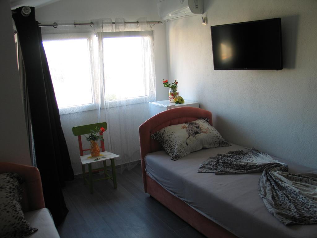 Guest House Dena Dobra Voda Værelse billede