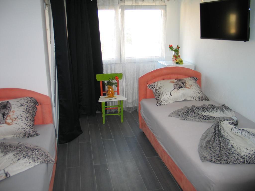 Guest House Dena Dobra Voda Værelse billede